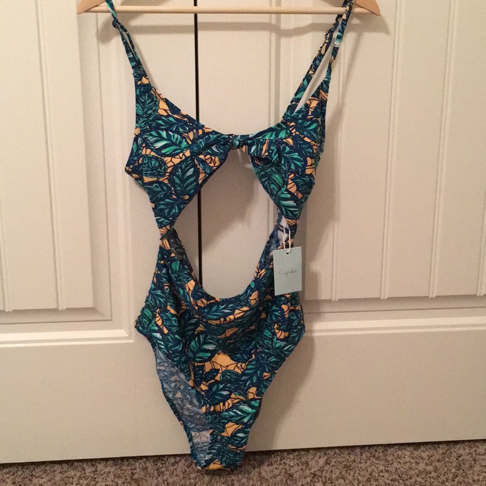 Cupshe bathing suit NWT